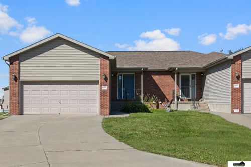 7251 Dorchester Ct, Lincoln, NE, 68521-5853 | Card Image