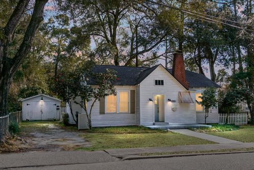 221 Brownlehe Street, Walterboro, SC, 29488 | Card Image