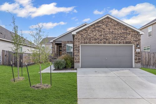 222 Summit Dr, Lockhart, TX, 78644-3865 | Card Image