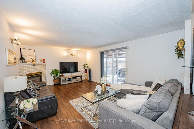 84 Wimbleton Cres, House other with 5 bedrooms, 3 bathrooms and 2 parking in Kitchener ON | Image 10