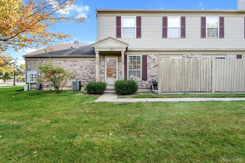 58-14113 Watersway Drive, Gibraltar, MI, 48173 | Card Image