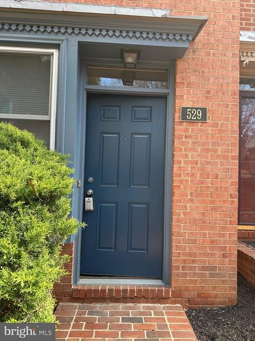 529 Colecroft Ct, ALEXANDRIA, VA, 22314-2148 | Card Image
