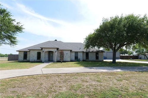 100 Lone Oak St, Portland, TX, 78374-3310 | Card Image