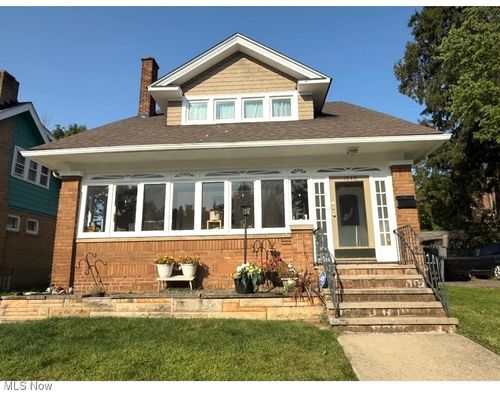 1040 E 177th St, Cleveland, OH, 44119-3142 | Card Image