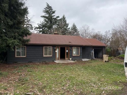 215 Hillhouse Ave, Medford, OR, 97504-7059 | Card Image