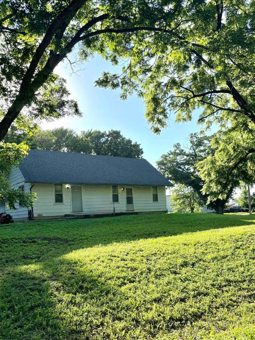 1029 Orient St, El Dorado, KS, 67042-4444 | Card Image
