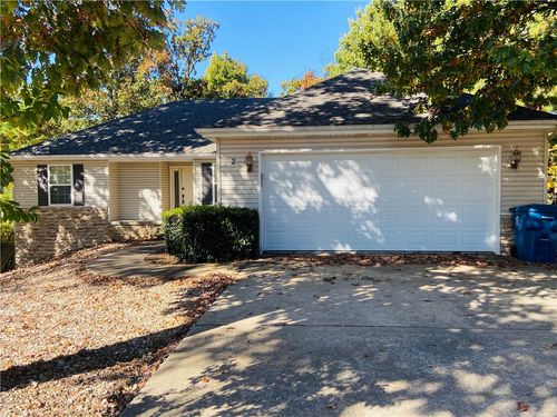 2 Radcliffe Dr, Bella Vista, AR, 72714-4319 | Card Image