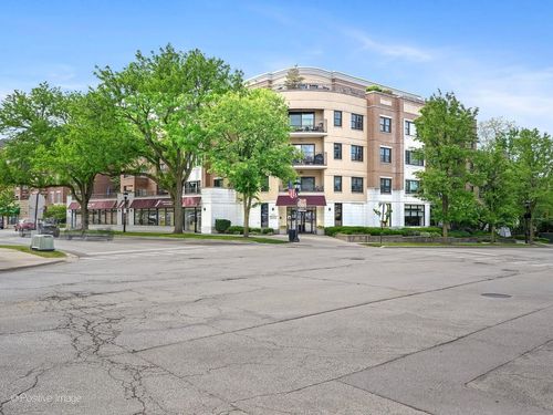 304-586 Crescent Blvd, Glen Ellyn, IL, 60137-4115 | Card Image