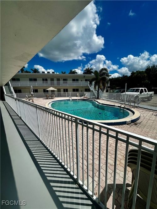 apt-113-2590 1st St, Fort Myers, FL, 33901-2402 | Card Image