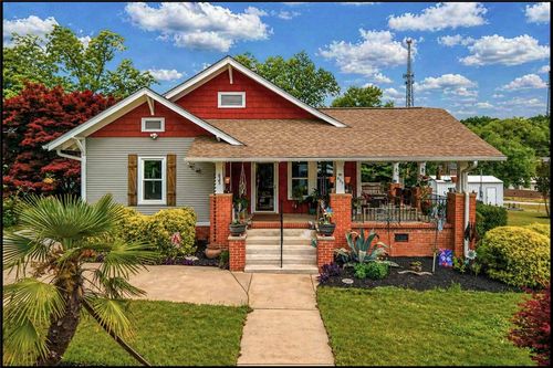 635 Ne Main Street, Easley, SC, 29640 | Card Image