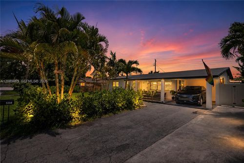 508 Ne 28th Dr, Wilton Manors, FL, 33334-2042 | Card Image