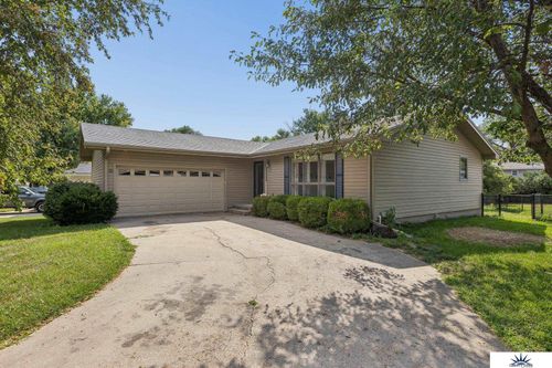 113 Meadow Ln, Gretna, NE, 68028-7811 | Card Image