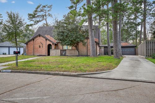 10923 Creektree Dr, Houston, TX, 77070-3933 | Card Image