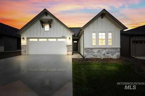6951 S Skybreak Ln, Meridian, ID, 83642-1297 | Card Image