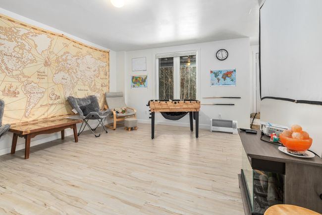 Family Room in Walkout Basement | Image 31