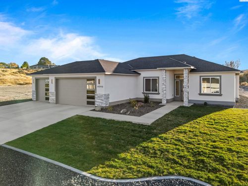 4090 S Kingwood St, Kennewick, WA, 99337-5744 | Card Image