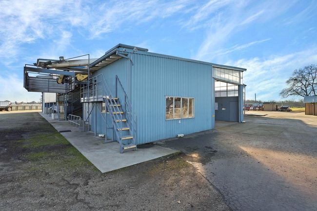 5725 N Wall Rd, House other with 2 bedrooms, 1 bathrooms and null parking in Linden CA | Image 41