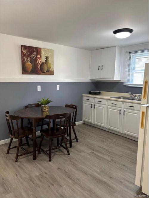 3321 Hogarth Ave, Flint, MI, 48532 | Card Image