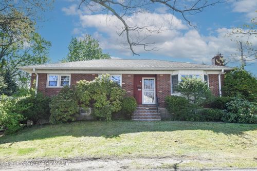 500 Seymour Ave, Scranton, PA, 18505-2845 | Card Image