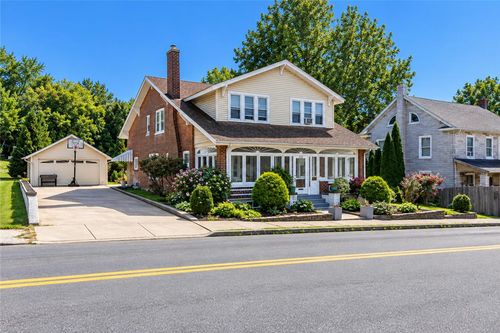 4330 Main St, Whitehall, PA, 18052-1616 | Card Image