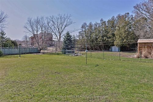 24 Hunt St, Bowmanville, ON, L1C2W7 | Card Image