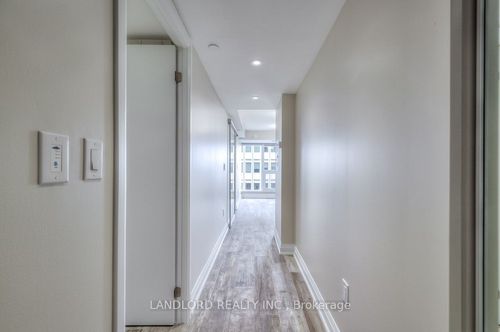 1714-955 Bay St, Toronto, ON, M5S0C6 | Card Image