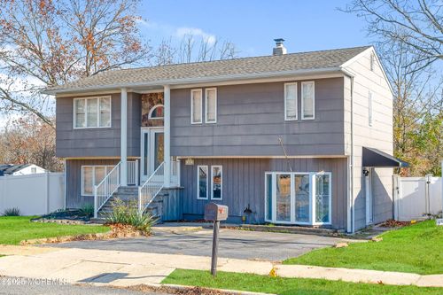 621 Illinois Ave, Brick, NJ, 08724-1213 | Card Image