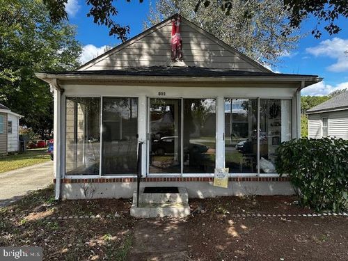 801 Cralle Ave, Tappahannock, VA, 22560-2238 | Card Image