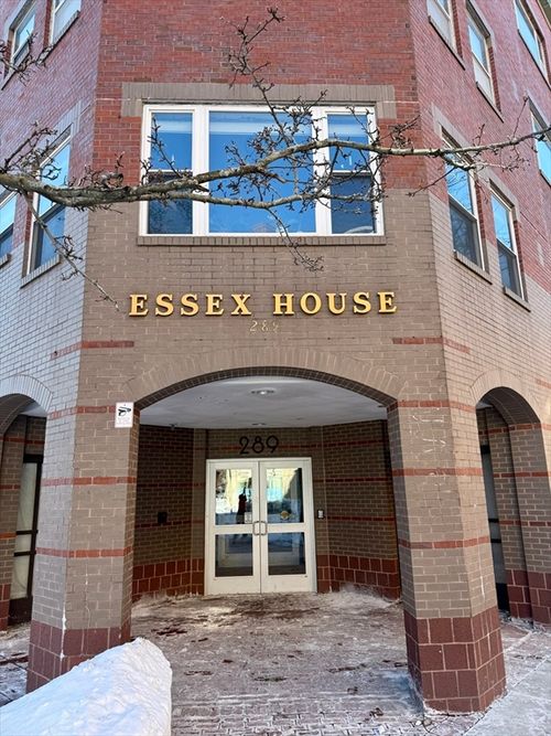 apt-211-289 Essex St, Salem, MA, 01970-3414 | Card Image