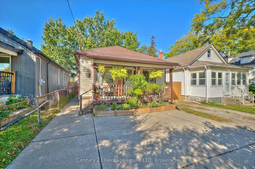 119 Page St, Saint Catharines, ON, L2R4A8 | Card Image