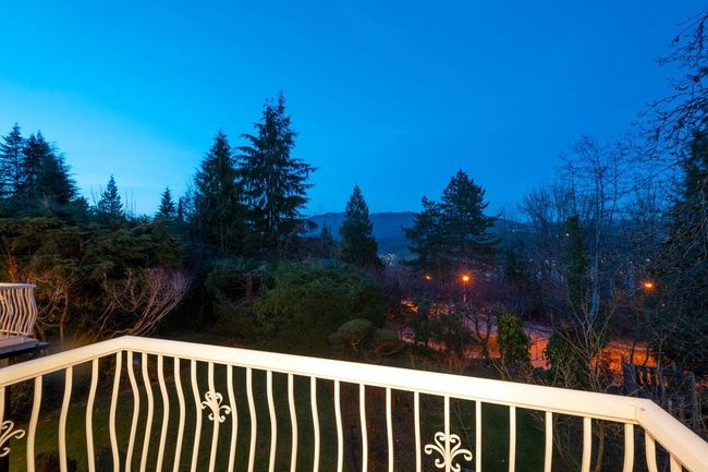481 Mcgill Drive, House other with 4 bedrooms, 2 bathrooms and 6 parking in Port Moody BC | Image 23