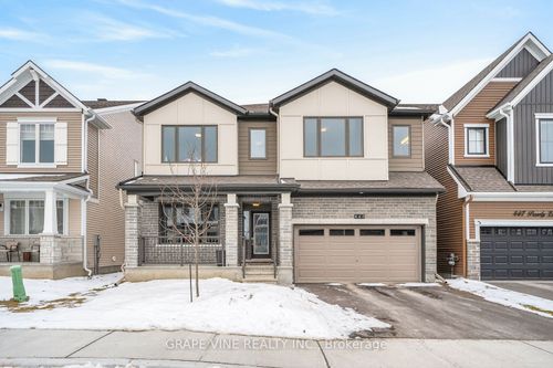 845 Pearly Everlasting Cres, Richmond, ON, K0A2Z0 | Card Image