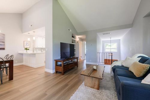 42 Arabian Way, Scotts Valley, CA, 95066-4746 | Card Image