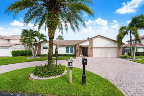 5340 Lancelot Ln, Davie, FL, 33331-3320 | Card Image
