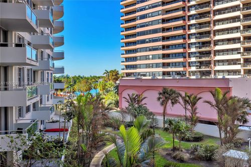 410-5161 Collins Ave, Miami Beach, FL, 33140-2718 | Card Image