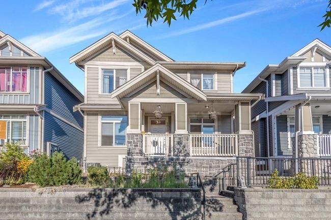 10108 240 Street, House other with 4 bedrooms, 3 bathrooms and 2 parking in Maple Ridge BC | Image 1