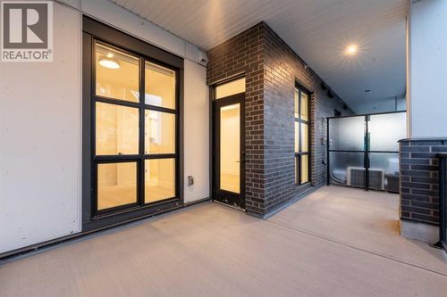 4270 Norford Ave Nw, Calgary, AB, T3B6P8 | Card Image
