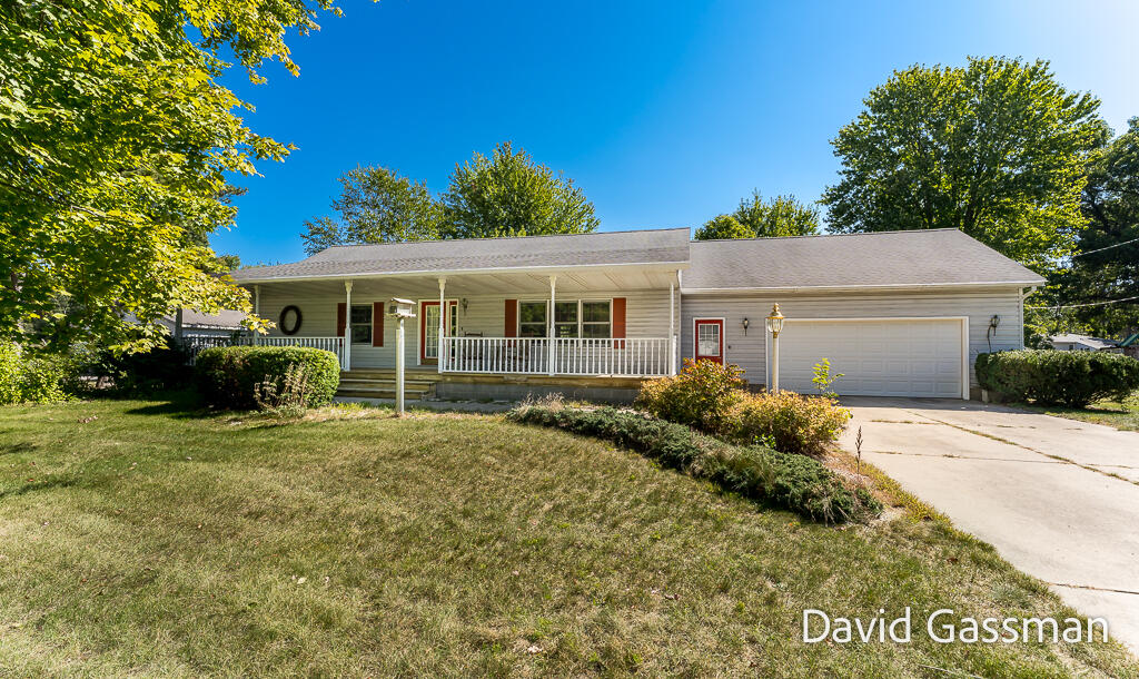 Walker Rd, Muskegon, MI 49444