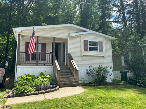 23 Hillside Vlg, Oxford, NJ, 07863-3395 | Card Image