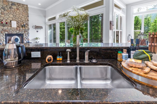 20245 Swan View Rd, House other with 5 bedrooms, 4 bathrooms and null parking in Rollins MT | Image 16