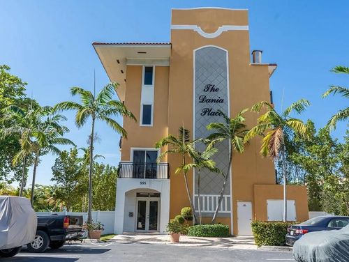 unit-5-555 E Dania Beach Blvd, Dania Beach, FL, 33004-3071 | Card Image
