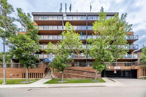 408-1900 25a St Sw, Calgary, AB, T3E1Y5 | Card Image