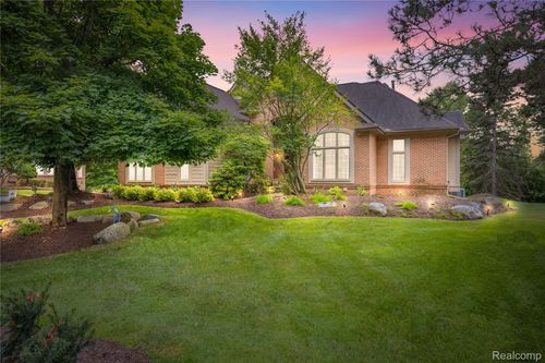 6567 Claremore Ct, West Bloomfield, MI, 48322-3178 | Card Image