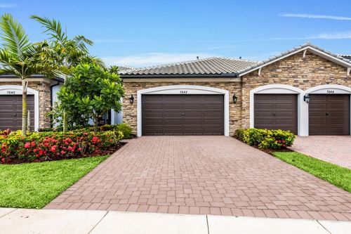 7642 N Blue Spring Dr, Parkland, FL, 33067-0916 | Card Image
