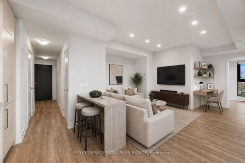 609-250 Lawrence Ave W, Toronto, ON, M5M1B2 | Card Image