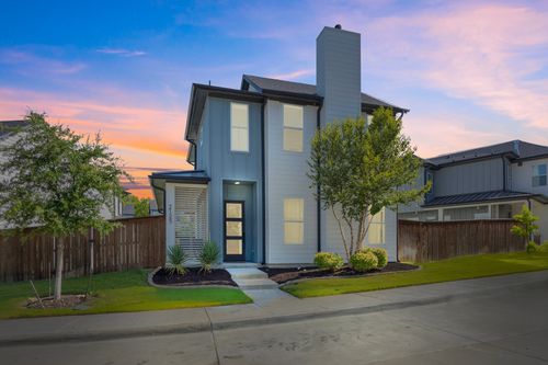 2125 Bird St, Fort Worth, TX, 76111-1324 | Card Image