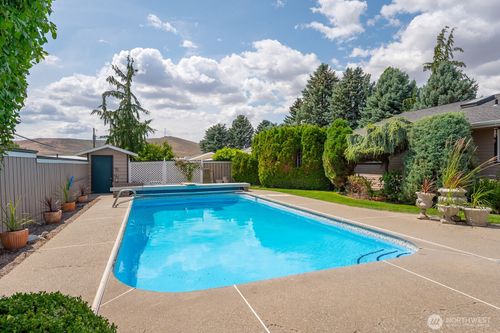 350 E Division Ave, Ephrata, WA, 98823-1978 | Card Image