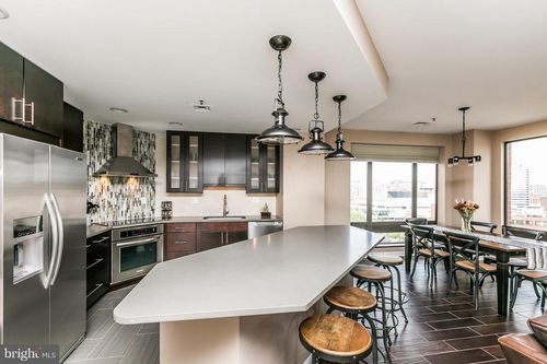 apt-1209-10 E Lee St, BALTIMORE, MD, 21202-6018 | Card Image