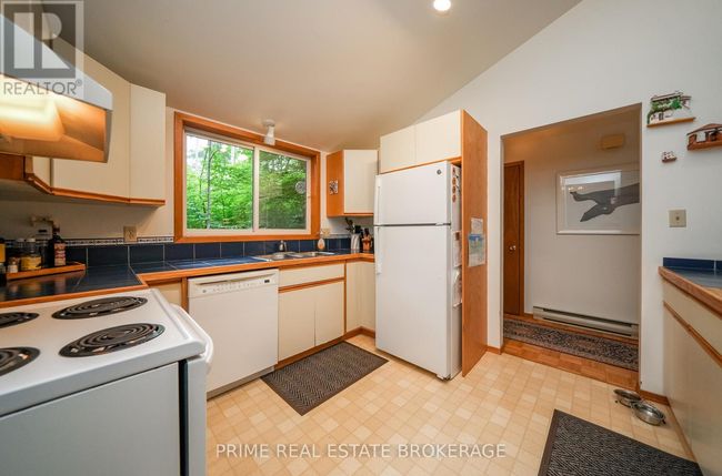 9919 Pinery Lane, House other with 5 bedrooms, 3 bathrooms and 6 parking in Grand Bend ON | Image 14