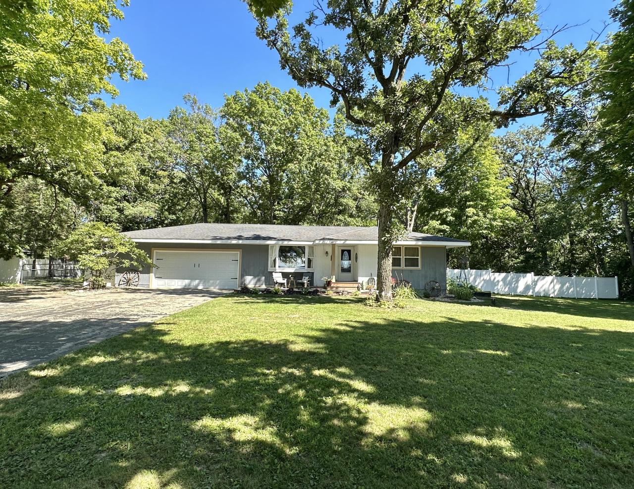 Daisy Dr, Genoa City, WI 53128